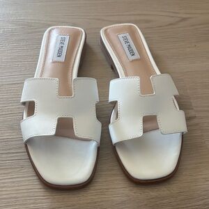 Steve Madden Cream Slide Sandals